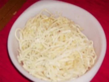 Rezept: Spaghetti-Salat mit Kräuter-Sahne-Sauce Spaghetti-Salat mit Kräuter-Sahne-Sauce - Rezept
