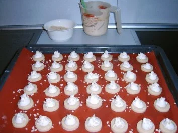 Rezept: Süße Weinplätzchen Bild Nr. 2 Süße Weinplätzchen - Rezept - Bild Nr. 2