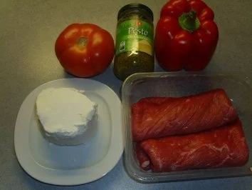 Fleischgerichte: Rouladen mit Schafskäse und Pesto - Rezept - Bild Nr. 2