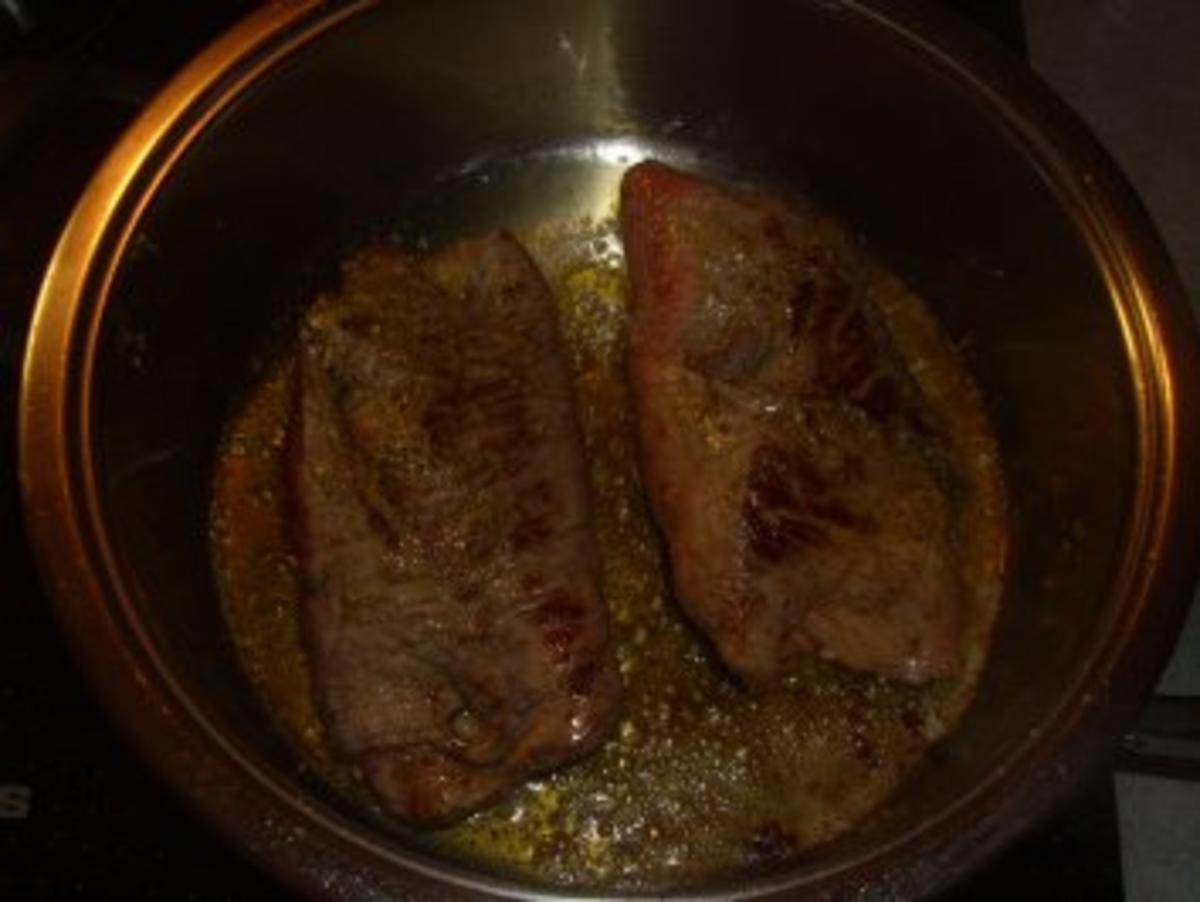 Fleischgerichte: Rouladen mit Schafskäse und Pesto - Rezept - Bild Nr. 5