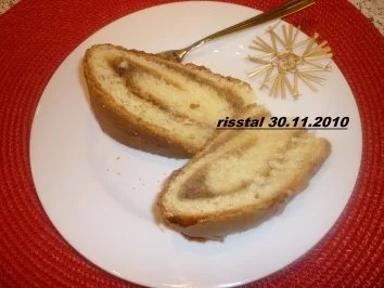 Rezept: Gefüllter Hefekranz Bild Nr. 9 Gefüllter Hefekranz - Rezept - Bild Nr. 9