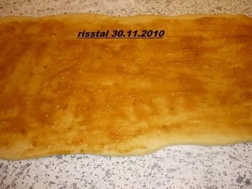 Rezept: Gefüllter Hefekranz Bild Nr. 5 Gefüllter Hefekranz - Rezept - Bild Nr. 5