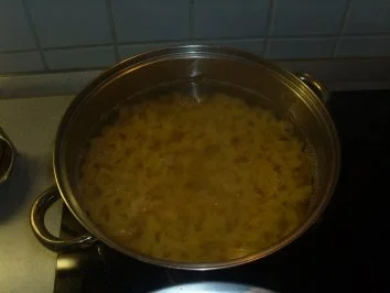 Rezept: Fleischgerichte: Schweinfilet mit Blauschimmelkäse, Champignons und Bandnudeln Bild Nr. 5 Fleischgerichte: Schweinfilet mit Blauschimmelkäse, Champignons und Bandnudeln - Rezept - Bild Nr. 5