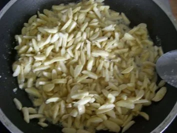 Schokoladen-Mandelsplitter "Les Rocher" - Rezept - Bild Nr. 2