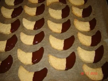 Weihnachtsplätzchen : Gewürz-Halbmonde - Rezept