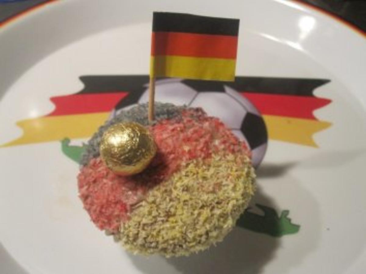 WM Deutschand Muffins Fußball Kindergeburtag - Rezept - kochbar.de