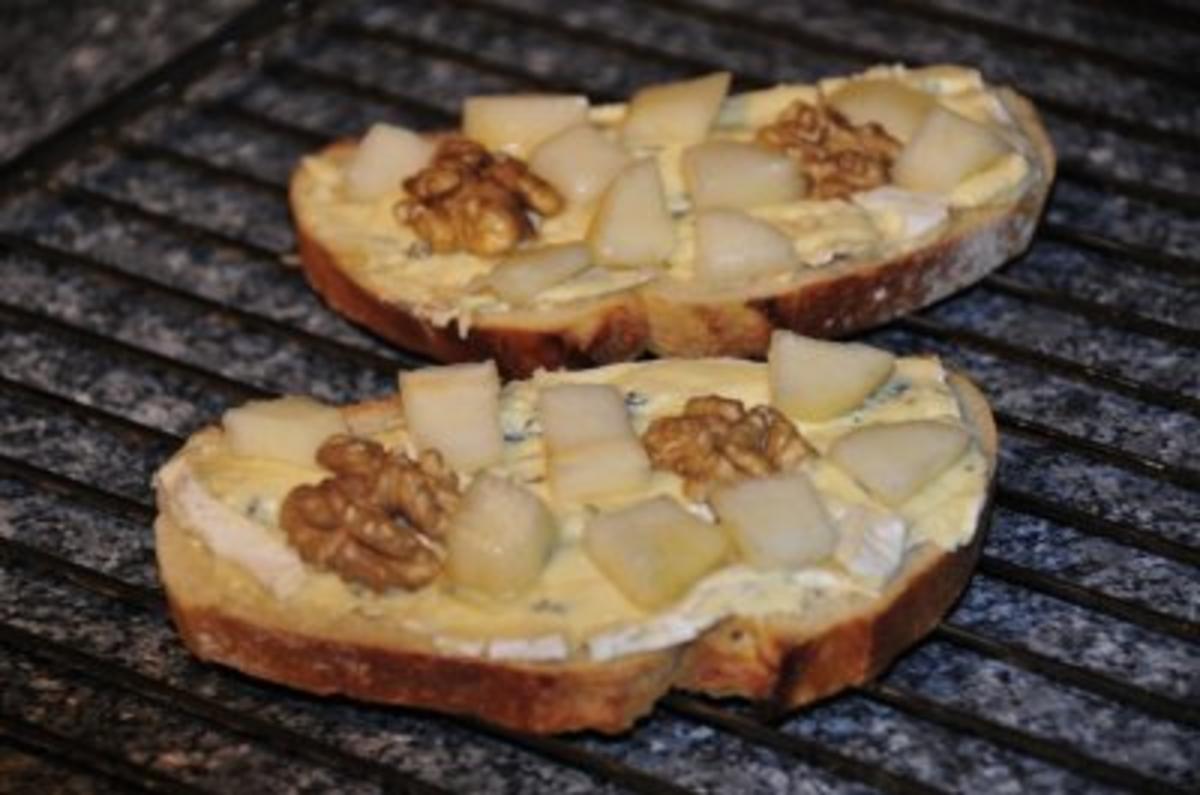 Bilder für Bruschetta mit Gorgonzola + Walnuss + Birne - Rezept