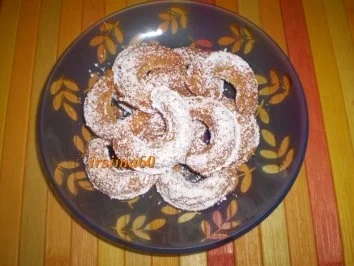 Marzipan - Walnuss - Kipferl - Rezept - Bild Nr. 2