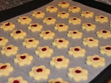 Weihnachtsplätzchen - Himbeerkränze - Rezept - Bild Nr. 4