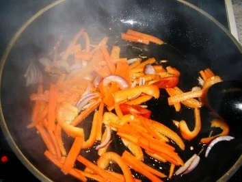 Rezept: Resterpfanne asiatisch angehaucht Bild Nr. 3 Resterpfanne asiatisch angehaucht - Rezept - Bild Nr. 3