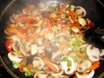 Rezept: Resterpfanne asiatisch angehaucht Bild Nr. 4 Resterpfanne asiatisch angehaucht - Rezept - Bild Nr. 4