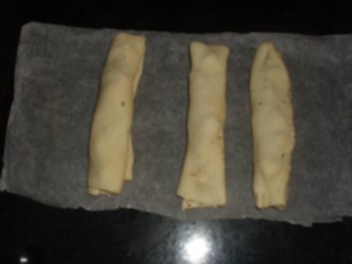 Pikante Kuchen: Blätterteig Zigarren mit Feta aus Schafskäse - einfach ...