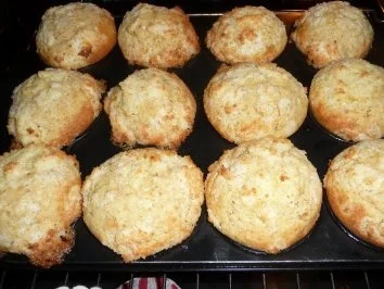 Nussmuffins mit Kokoshaube - Rezept - Bild Nr. 4