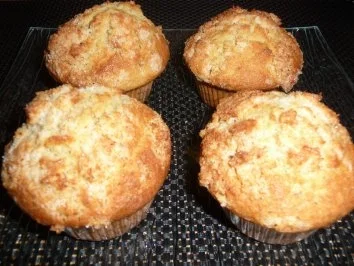 Nussmuffins mit Kokoshaube - Rezept - Bild Nr. 2