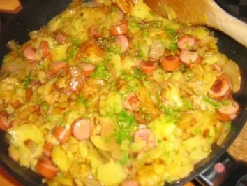 Bratkartoffeln mit Wienerle und Rest Gemüse - Rezept - Bild Nr. 6