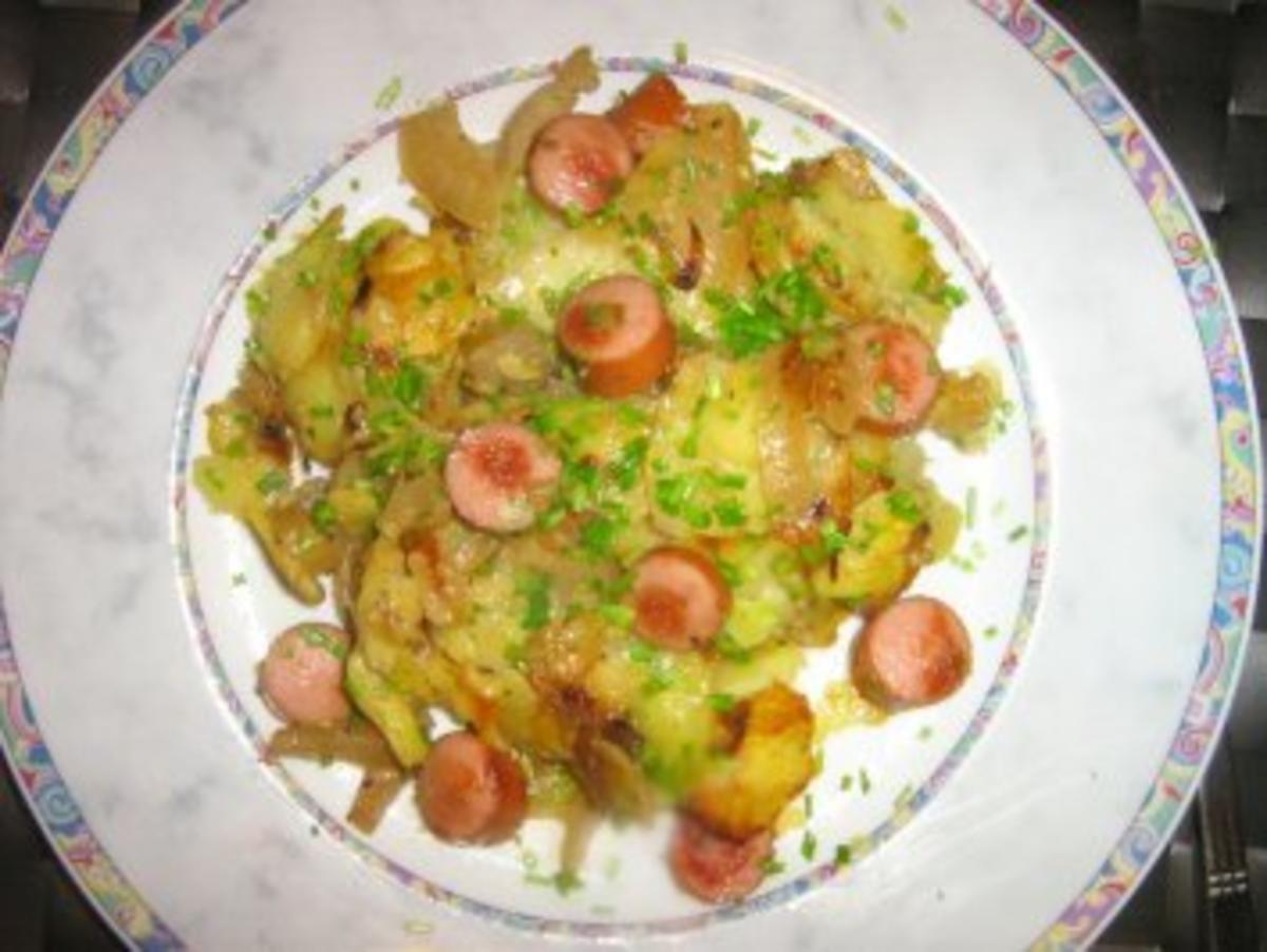 Bratkartoffeln mit Wienerle und Rest Gemüse - Rezept - Bild Nr. 7