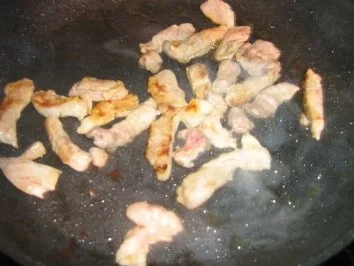 Rezept: Maccaronipfanne mit Tomätchen und Paprika Bild Nr. 4 Maccaronipfanne mit Tomätchen und Paprika - Rezept - Bild Nr. 4