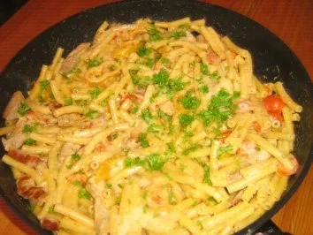 Rezept: Maccaronipfanne mit Tomätchen und Paprika Bild Nr. 7 Maccaronipfanne mit Tomätchen und Paprika - Rezept - Bild Nr. 7