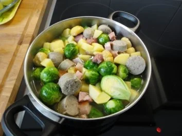 Rezept: Eintopf mit Rosenkohl und Maronen Bild Nr. 4 Eintopf mit Rosenkohl und Maronen - Rezept - Bild Nr. 4