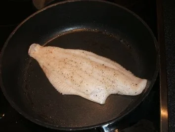 Schollenfilet mit Krabben, Zucchini und Frühlingszwiebeln - Rezept - Bild Nr. 3