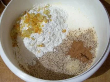 Rezept: Backen: Gewürznüsse ... aus Oma´s Weihnachtsbackstube Bild Nr. 2 Backen: Gewürznüsse ... aus Oma´s Weihnachtsbackstube - Rezept - Bild Nr. 2