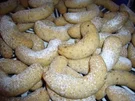 Kikis Vanillekipferl - mit Haselnüssen - Rezept