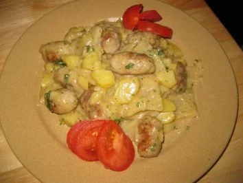 Rezept: Mein " ALLES AUS EINEM TOPF" ....Kartoffel-Kohlrabi-Bratwurstklößcheneintopf Mein " ALLES AUS EINEM TOPF" ....Kartoffel-Kohlrabi-Bratwurstklößcheneintopf - Rezept