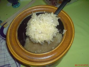 Sauerkraut aus dem Steinguttopf - Rezept