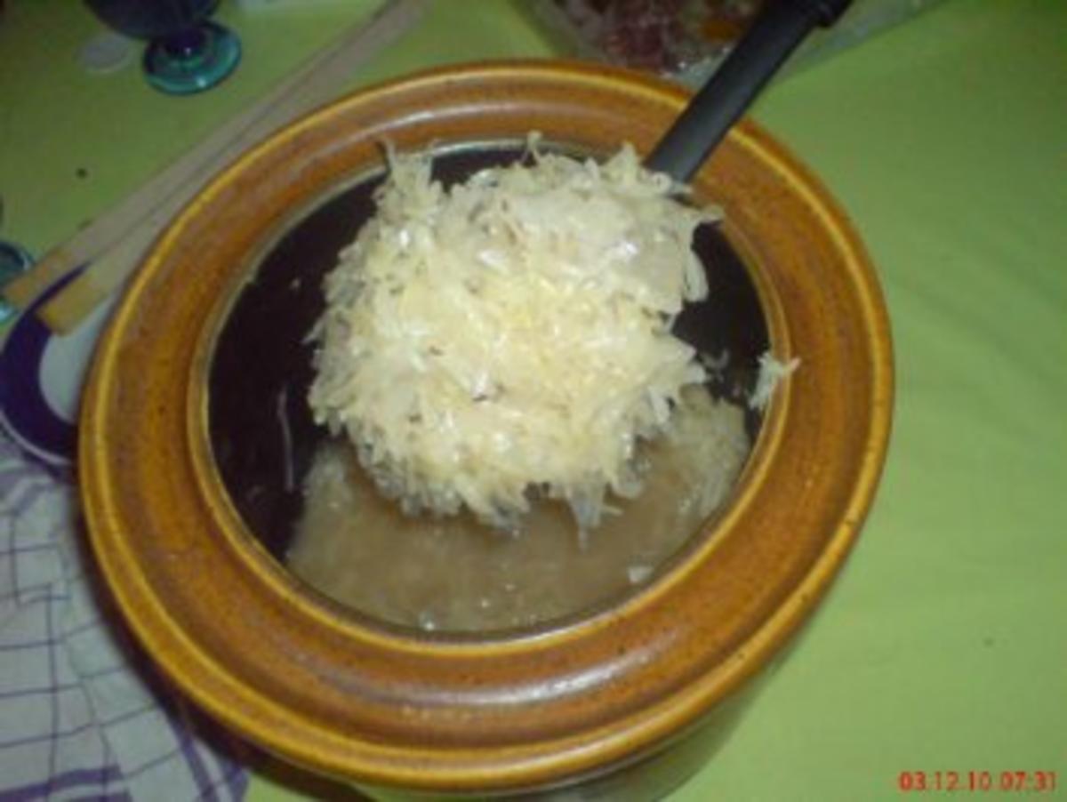 Sauerkraut aus dem Steinguttopf - Rezept - kochbar.de