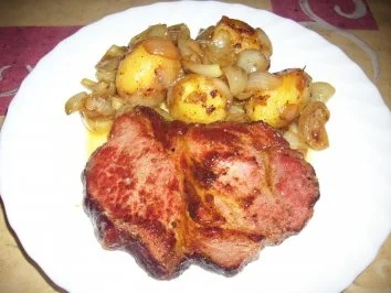 Rezept: Teufelchens Kasslersteak mit Zwiebel-Kartoffeln Bild Nr. 6 Teufelchens Kasslersteak mit Zwiebel-Kartoffeln - Rezept - Bild Nr. 6