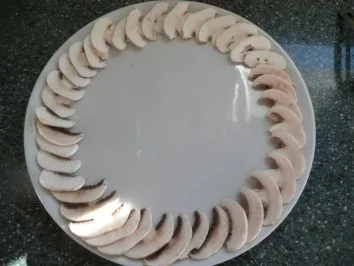 Rezept: VORSPEISE/FLEISCH:Kalbfleischcarpaccio Bild Nr. 3 VORSPEISE/FLEISCH:Kalbfleischcarpaccio - Rezept - Bild Nr. 3