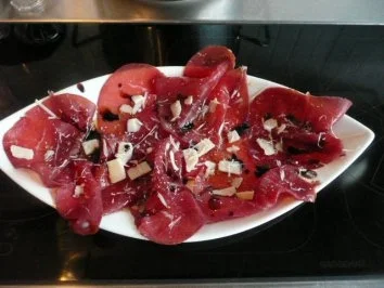 Rezept: VORSPEISE/FLEISCH:Kalbfleischcarpaccio Bild Nr. 5 VORSPEISE/FLEISCH:Kalbfleischcarpaccio - Rezept - Bild Nr. 5