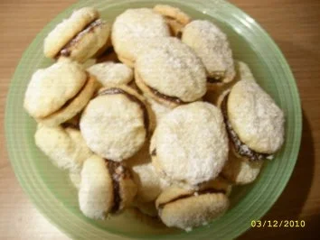 Rezept: Mandel-Busserl Mandel-Busserl - Rezept