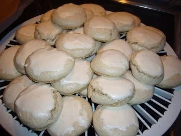 Kikis Walnuss-Amaretto-Makronen - Rezept - Bild Nr. 10