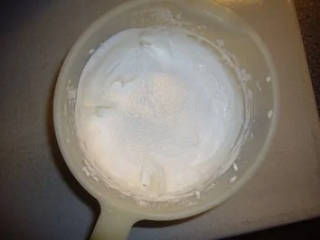 Kikis Walnuss-Amaretto-Makronen - Rezept - Bild Nr. 3