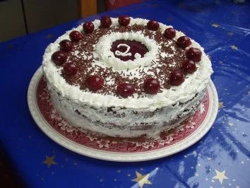 Rezept: Schwarzwälder Kirschtorte Schwarzwälder Kirschtorte - Rezept