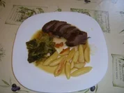 Gebackene Gans auf Wirsinggemüse und Schupfnudeln - Rezept