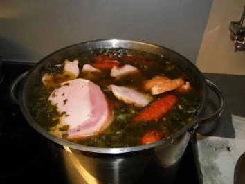 Rezept: Grünkohl mit Birnen und karamellisierten Drillingen Bild Nr. 6 Grünkohl mit Birnen und karamellisierten Drillingen - Rezept - Bild Nr. 6