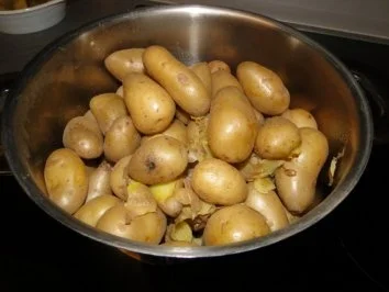 Rezept: Grünkohl mit Birnen und karamellisierten Drillingen Bild Nr. 7 Grünkohl mit Birnen und karamellisierten Drillingen - Rezept - Bild Nr. 7