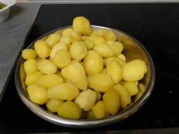 Rezept: Grünkohl mit Birnen und karamellisierten Drillingen Bild Nr. 8 Grünkohl mit Birnen und karamellisierten Drillingen - Rezept - Bild Nr. 8