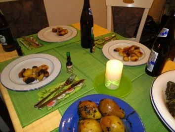 Rezept: Grünkohl mit Birnen und karamellisierten Drillingen Bild Nr. 14 Grünkohl mit Birnen und karamellisierten Drillingen - Rezept - Bild Nr. 14