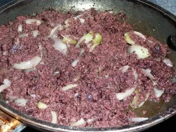 Rezept: Blutwurst mit Sauerkraut und Kartoffelbrei Bild Nr. 2 Blutwurst mit Sauerkraut und Kartoffelbrei - Rezept - Bild Nr. 2