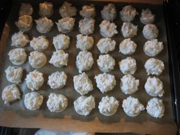 Rezept: Weihnachtsplätzchen -Kokosmakronen- Bild Nr. 13 Weihnachtsplätzchen -Kokosmakronen- - Rezept - Bild Nr. 13