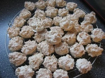 Rezept: Weihnachtsplätzchen -Kokosmakronen- Bild Nr. 15 Weihnachtsplätzchen -Kokosmakronen- - Rezept - Bild Nr. 15