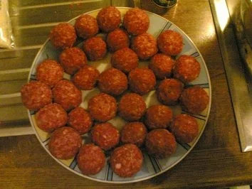 Metaxa-Hackbällchen-Gratin - Rezept - Bild Nr. 3