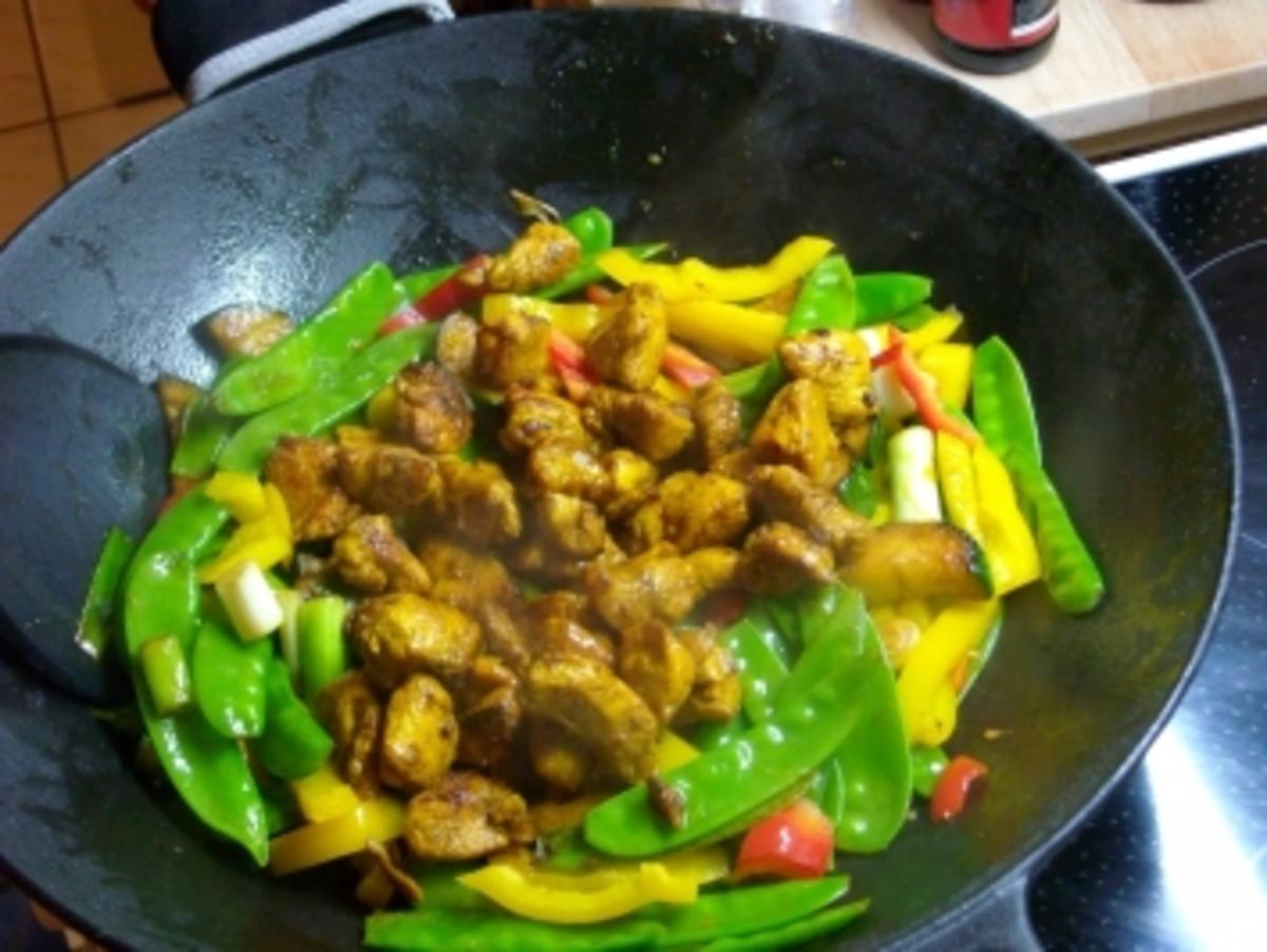 Asiatische Hahnchen Gemuse Pfanne Rezept Kochbar De