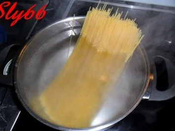 Nudelgerichte:Spaghetti mit Gorgonzola-Soße - Rezept - Bild Nr. 3