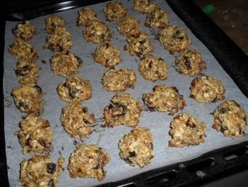 Rezept: Weihnachtsgebäck: Fruchtige Plätzchen ca. 40 - 50 Stück Bild Nr. 9 Weihnachtsgebäck: Fruchtige Plätzchen ca. 40 - 50 Stück - Rezept - Bild Nr. 9