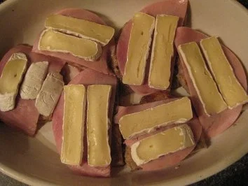 ÜBERBACKENE CAMEMBERT-PREISELBEER-SCHNITZEL - Rezept - Bild Nr. 2