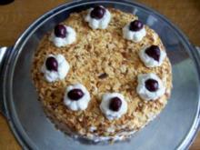 Backen: Mini-Kirsch-Torte mit Cappuccino-Boden - Rezept
